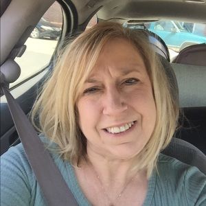 Meet your Posher, Debra